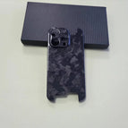 Glossy Black / iPhone 16 Pro Max