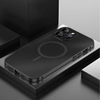 Black / iPhone 15 Pro Max